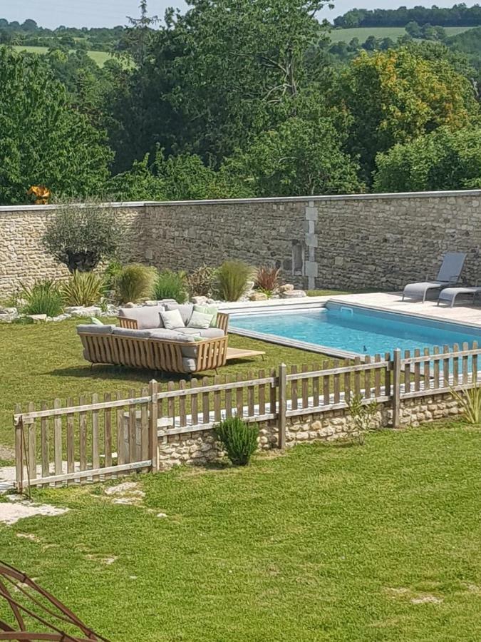 Les Hauts De Chalonne Le Gond-Pontouvre Exterior foto